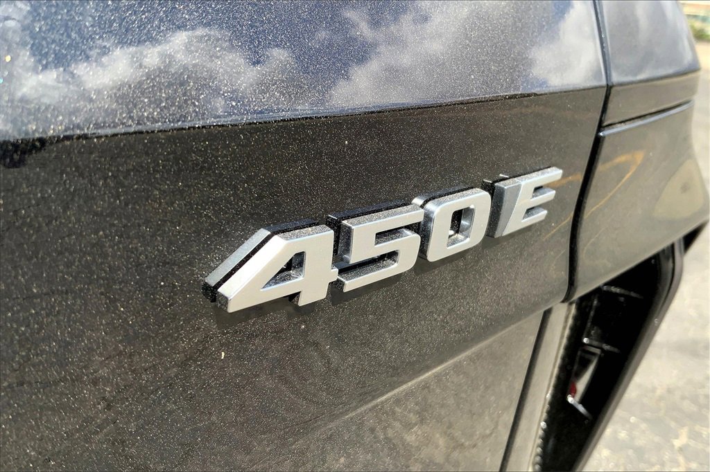 New 2026 Cadillac Lyriq Sport image 16