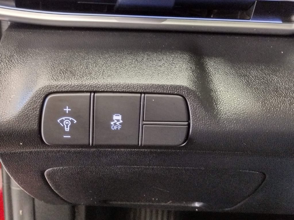 Certified 2024 Hyundai Elantra Limited FWD image 27