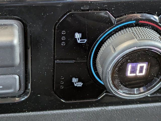 Used 2025 Chevrolet Silverado 2500 LT w/ Convenience Package image 27