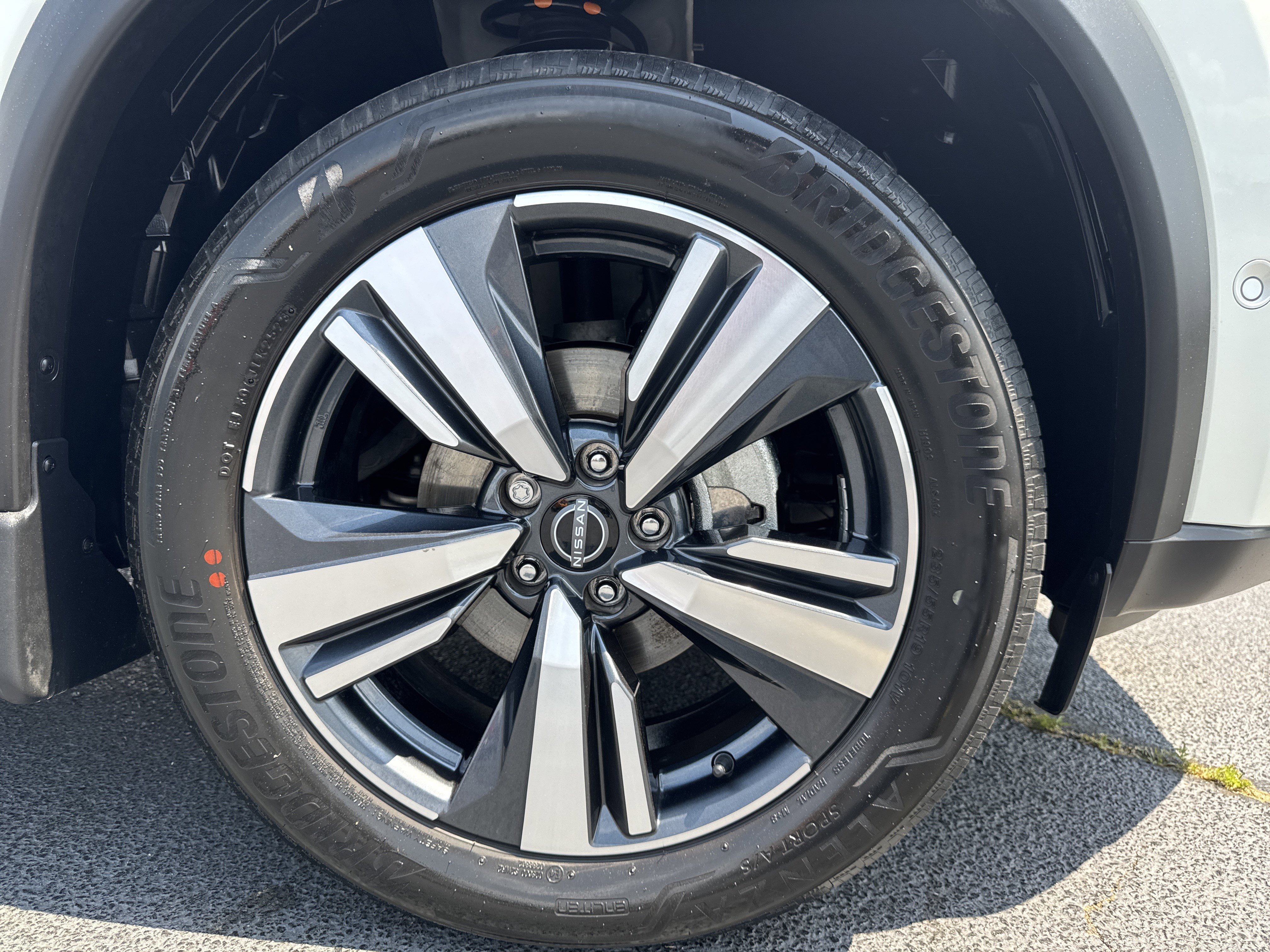 Used 2023 Nissan Rogue SL w/ SL Premium Package FWD image 15