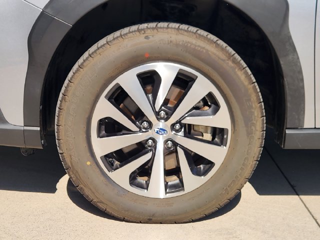 Used 2023 Subaru Outback Premium AWD/4WD image 11