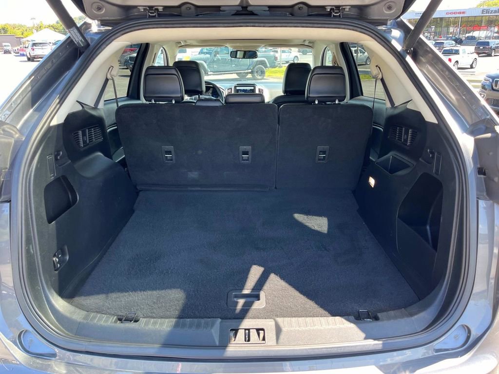 Used 2022 Ford Edge SEL w/ Convenience Package image 18