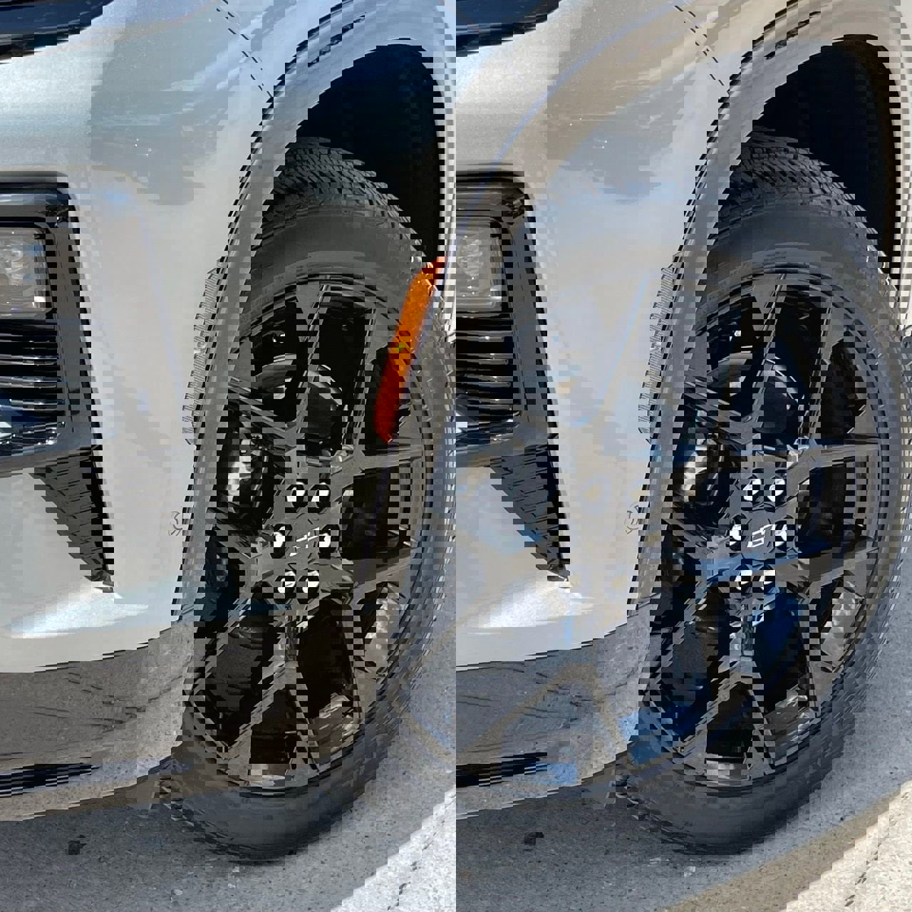 Used 2026 Chevrolet Traverse RS image 9