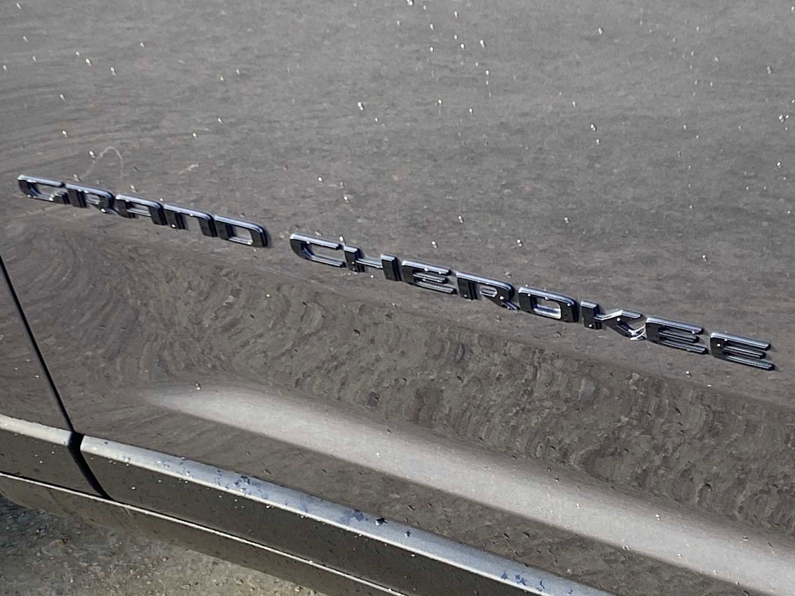 Certified 2022 Jeep Grand Cherokee L Limited w/ Black Appearance Package image 15