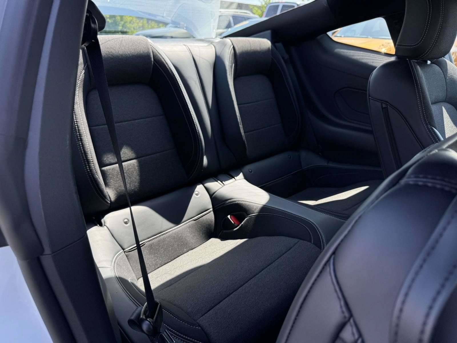 Used 2025 Ford Mustang Coupe RWD image 17