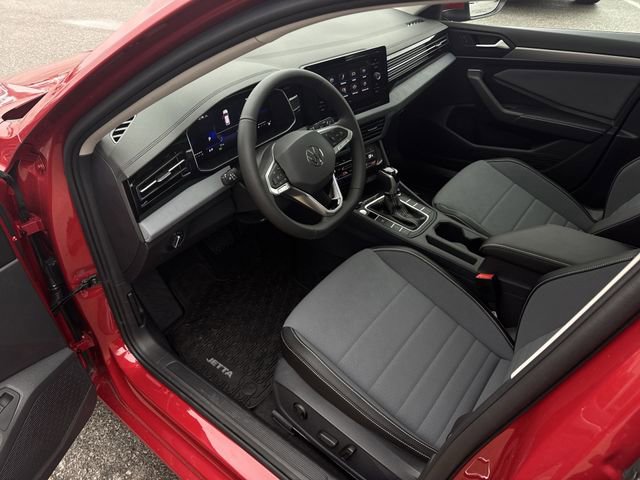 New 2026 Volkswagen Jetta SE image 10