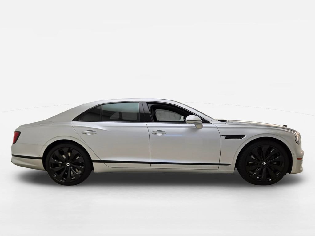 Used 2021 Bentley Flying Spur V8 AWD/4WD image 11