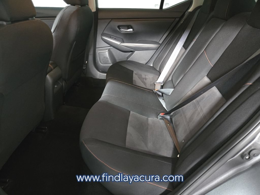 Used 2023 Nissan Sentra SR FWD image 13