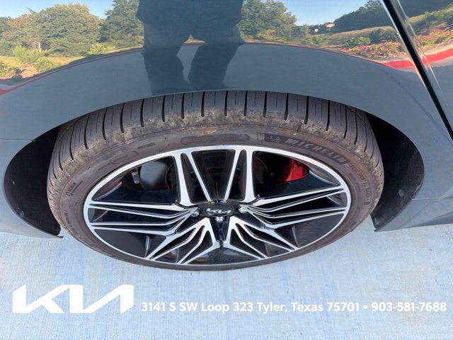 Used 2023 Kia Stinger GT2 RWD image 12
