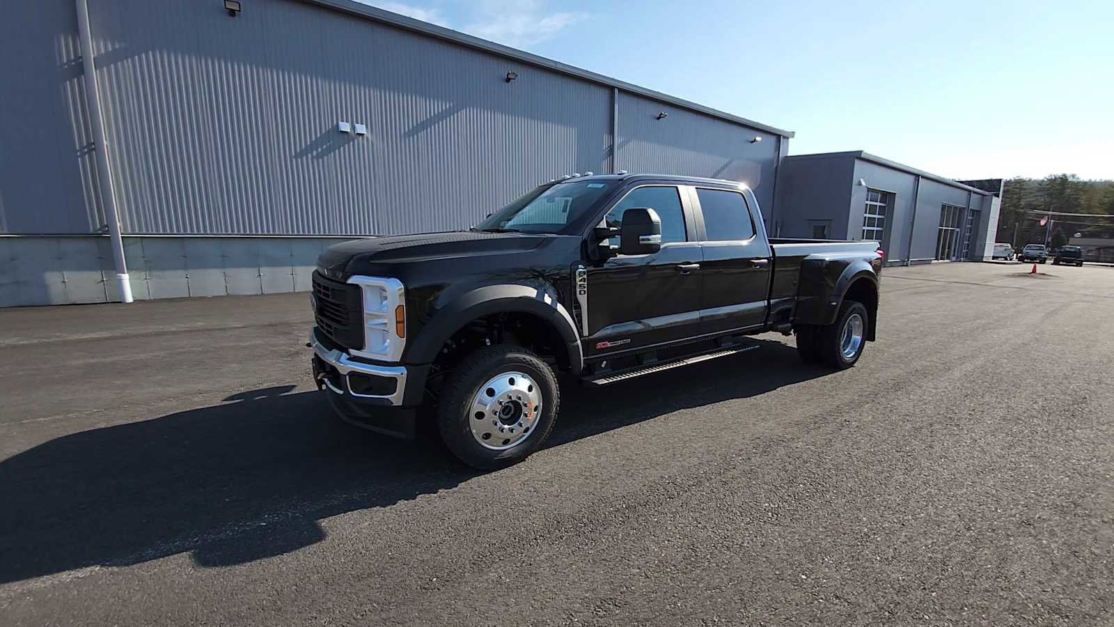 New 2026 Ford F450 4x4 Crew Cab Super Duty image 4