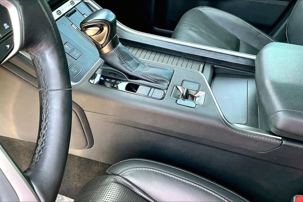 Used 2024 Lexus GX 550 w/ Cold Area Package AWD/4WD image 19