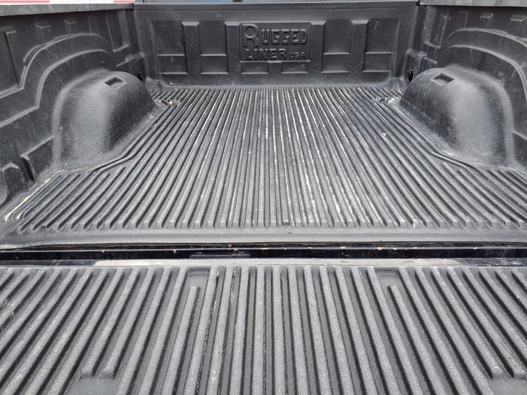 Used 2024 RAM 1500 Classic SLT AWD/4WD image 10