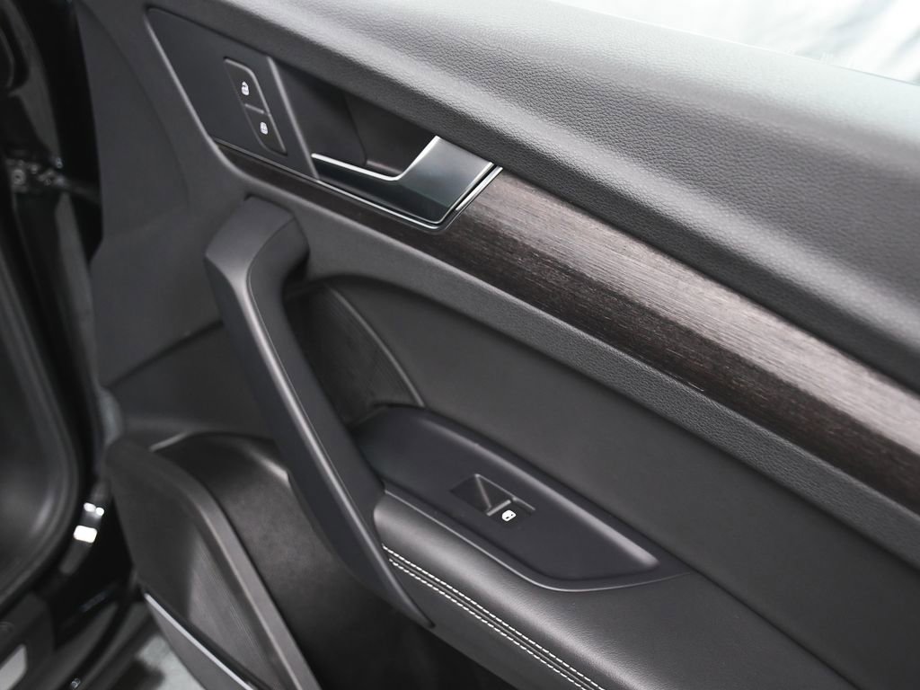 Used 2024 Audi Q5 2.0T Premium Plus image 19