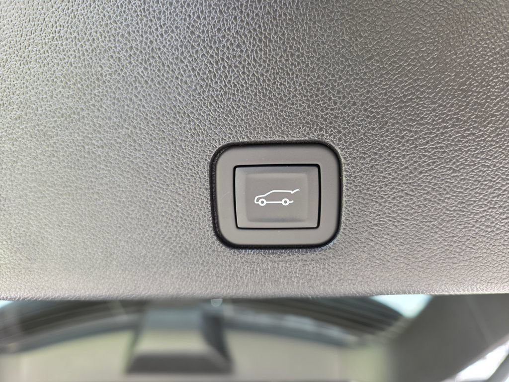 New 2025 Cadillac XT6 Premium Luxury FWD image 8