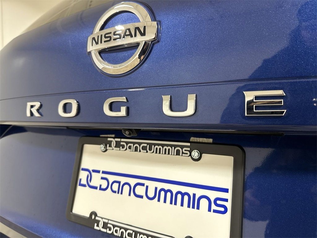 Used 2021 Nissan Rogue SV image 26