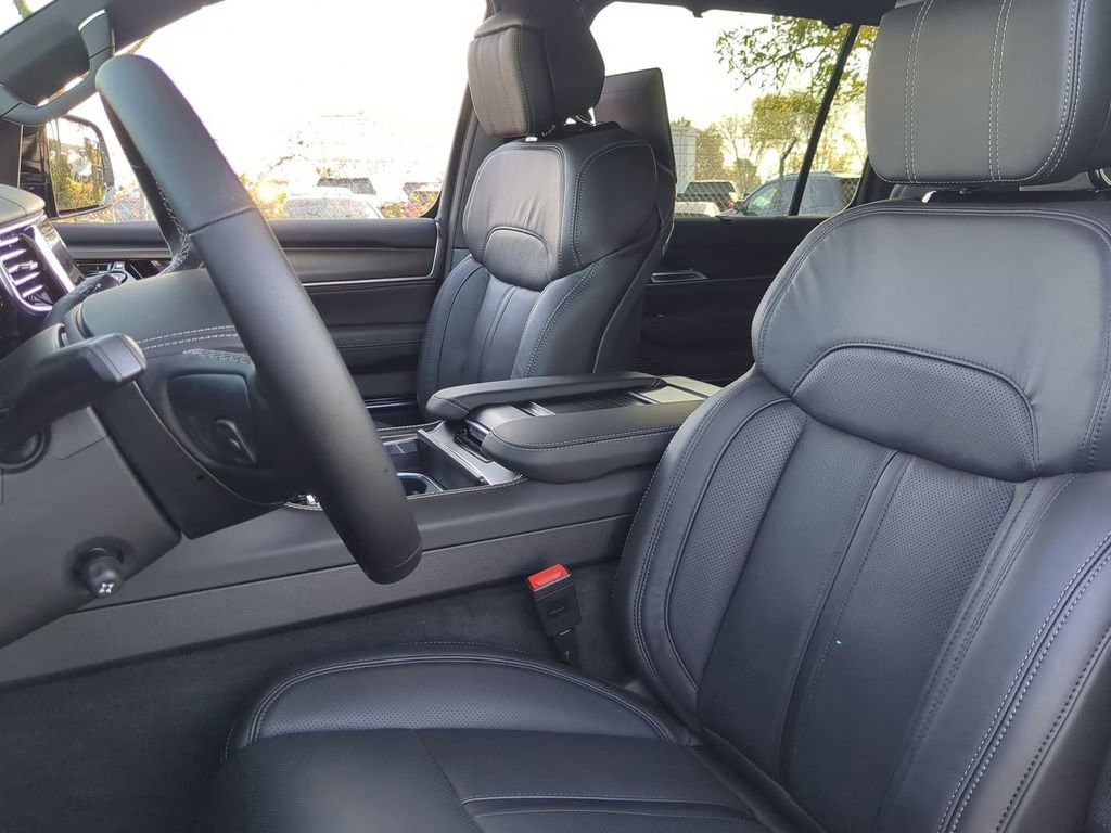 New 2026 Jeep Grand Wagoneer Summit image 6