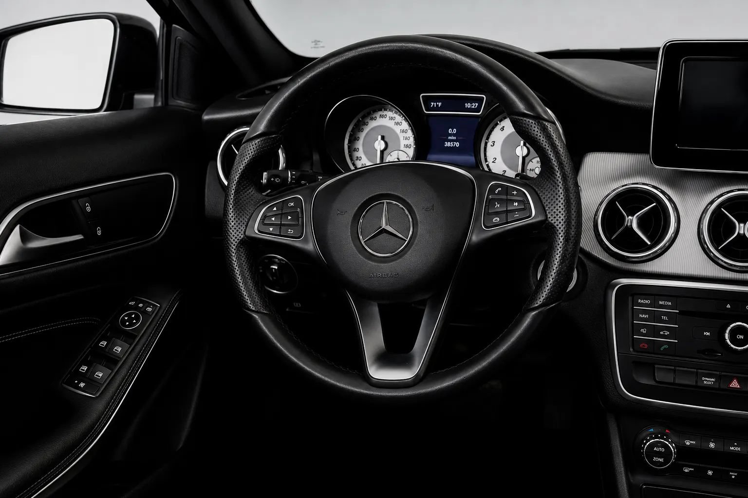 Used 2016 Mercedes-Benz GLA 250 image 14