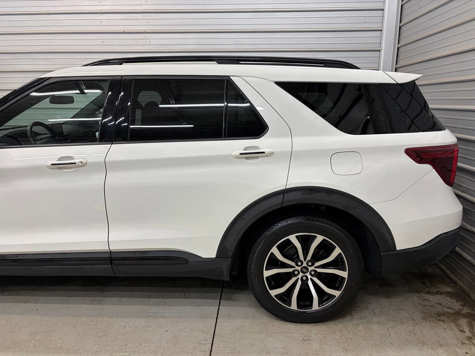 Used 2020 Ford Explorer ST w/ Premium Technology Package AWD/4WD image 5