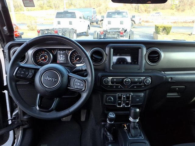 Used 2023 Jeep Gladiator Sport image 6