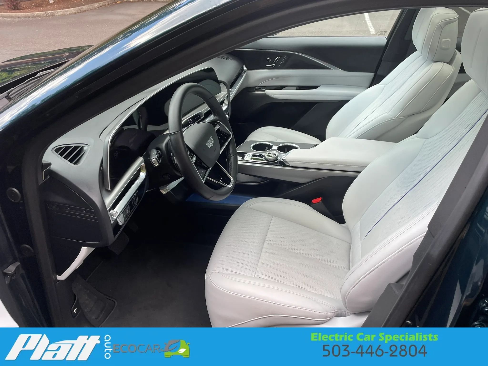 Used 2024 Cadillac Lyriq Luxury AWD/4WD image 22