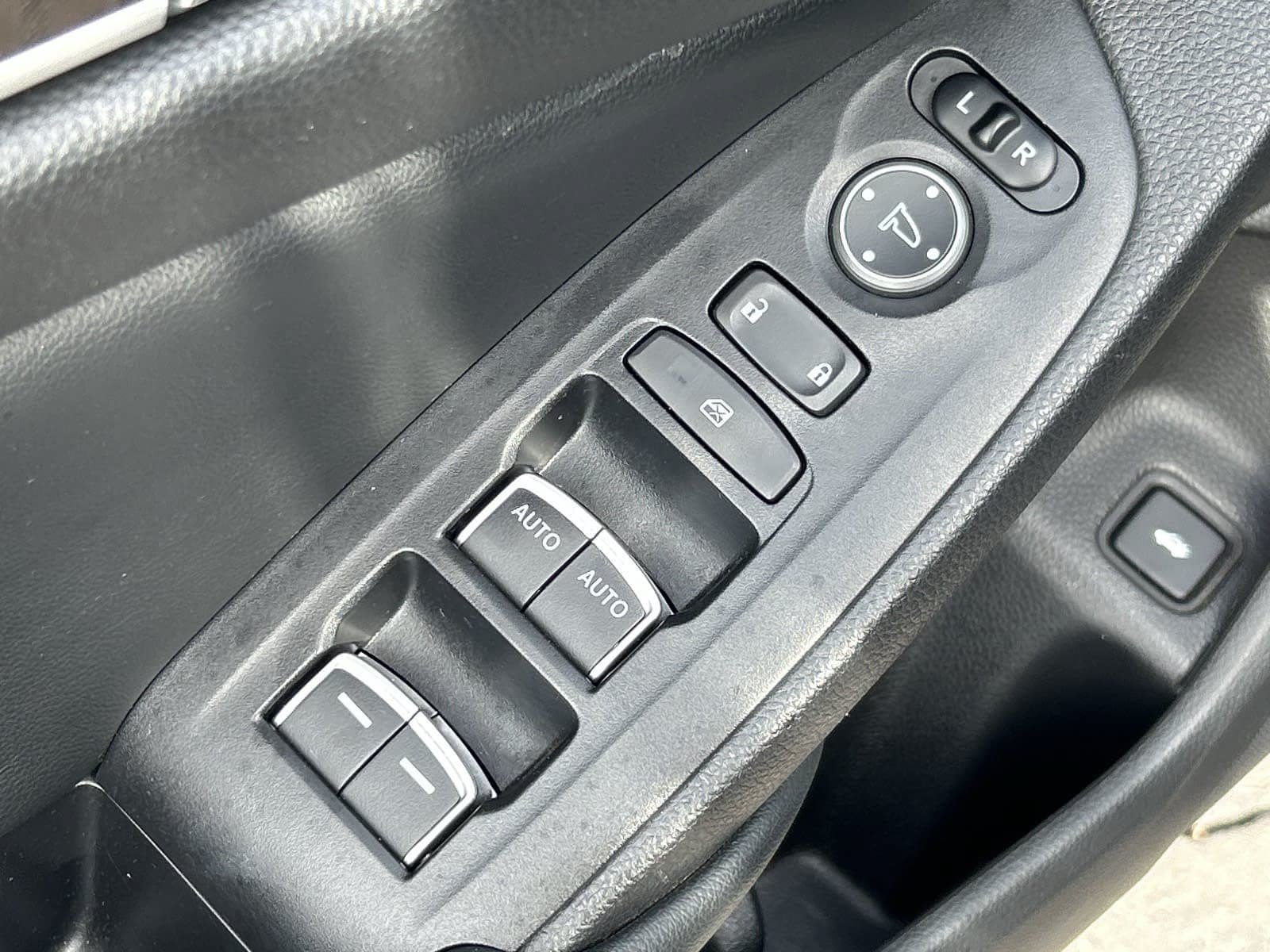 Certified 2021 Honda Accord Touring image 27