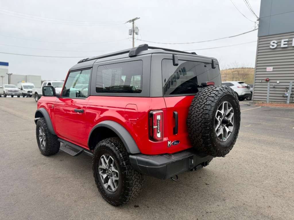 Used 2023 Ford Bronco Badlands image 3