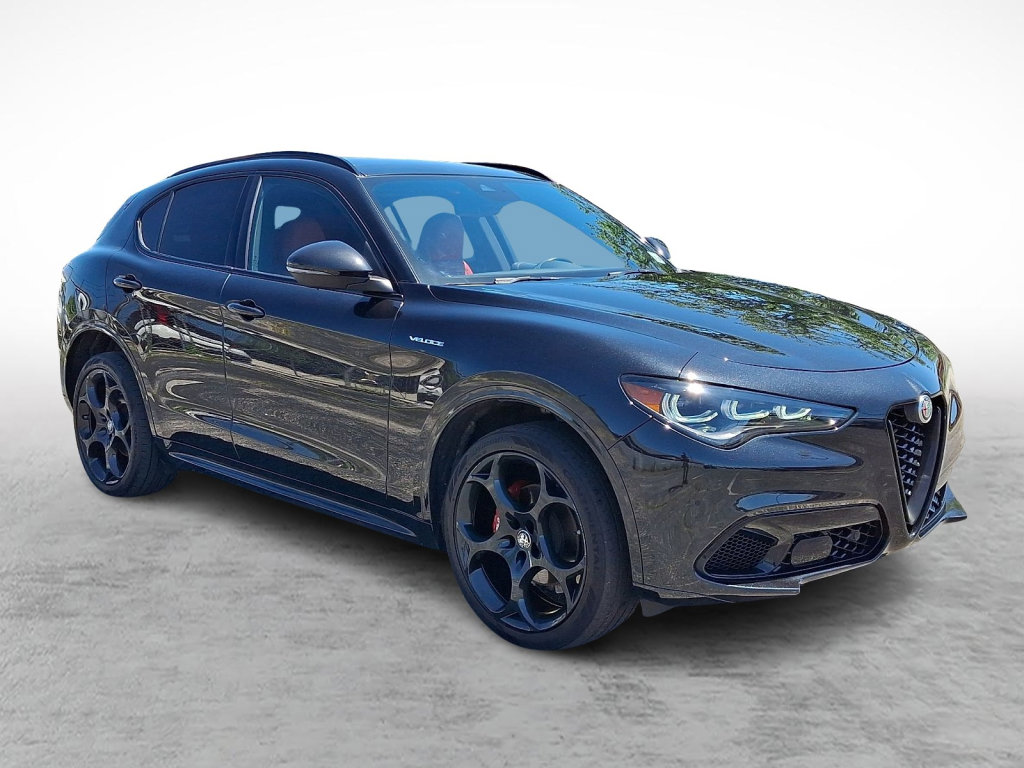 Used 2024 Alfa Romeo Stelvio Veloce AWD/4WD image 7