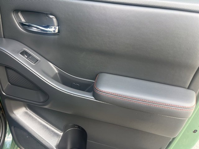 Used 2022 Nissan Frontier Pro-X image 25