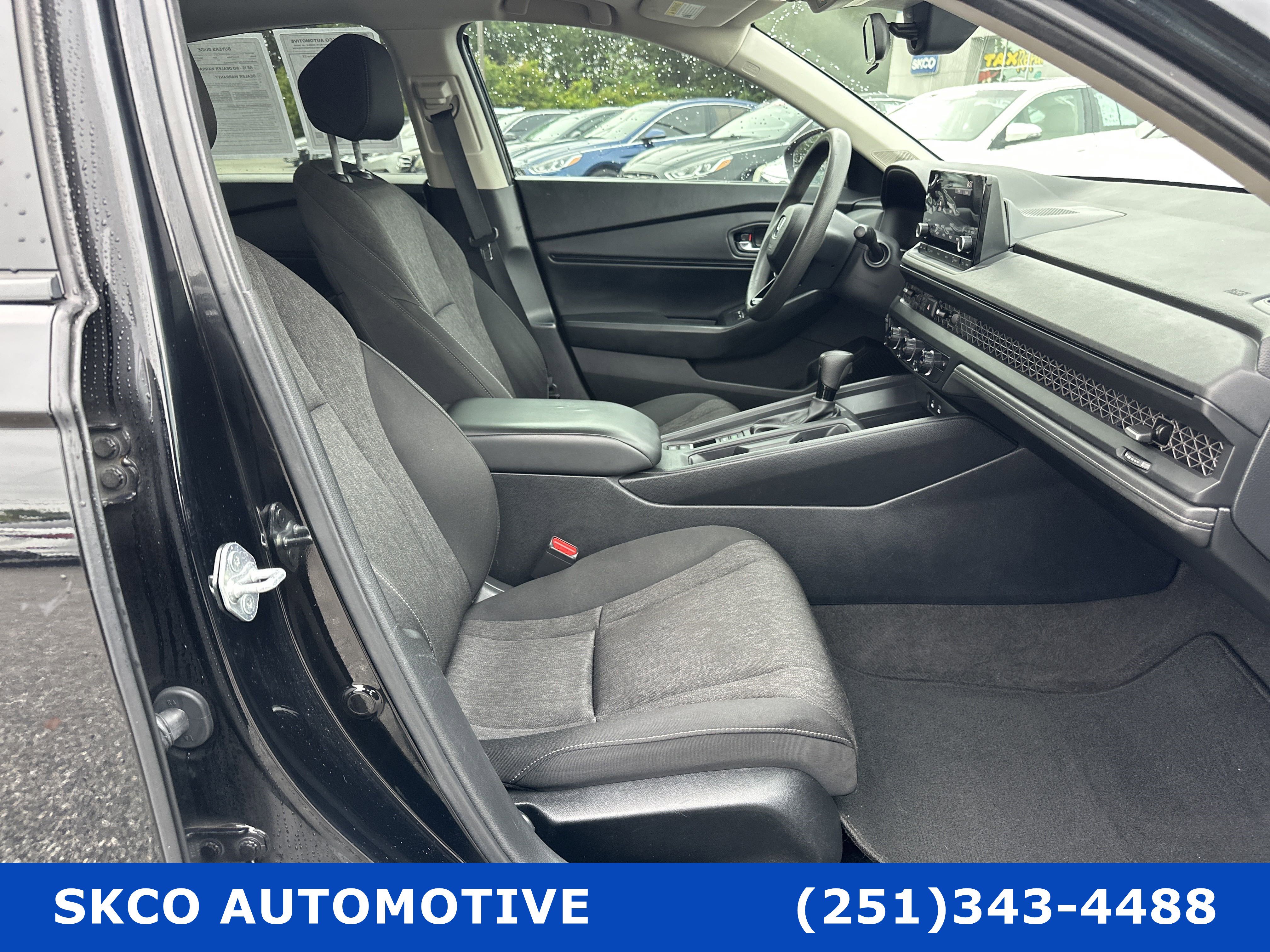 Used 2023 Honda Accord EX image 13