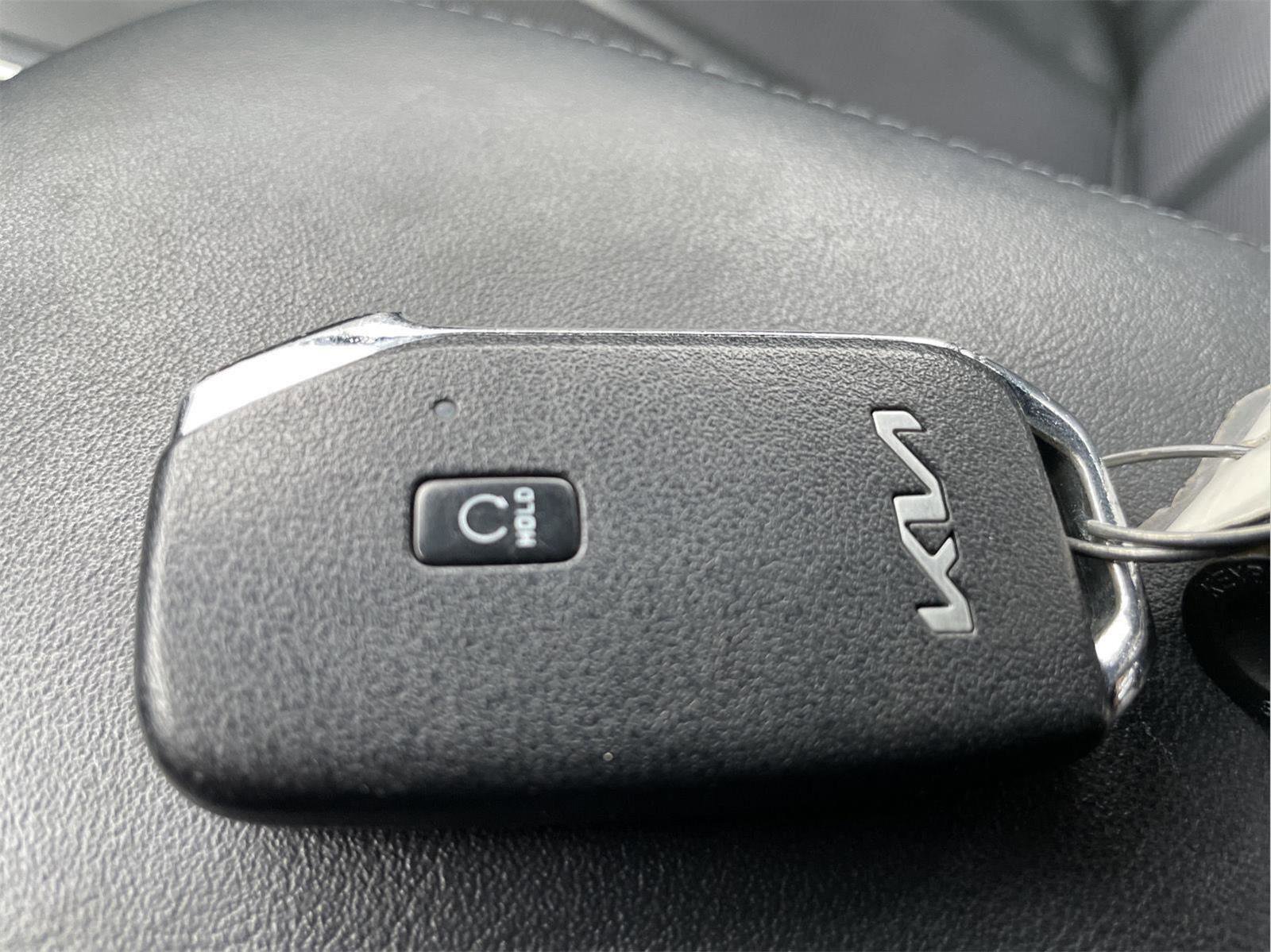 Used 2023 Kia K5 GT-Line image 32