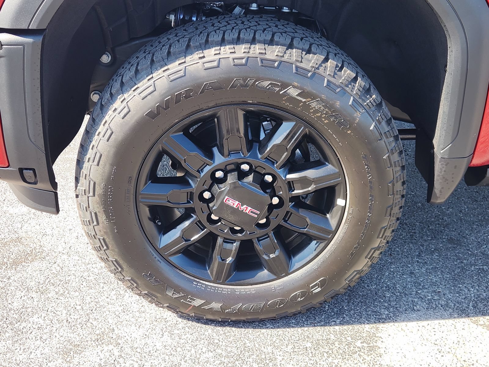 New 2026 GMC Sierra 2500 AT4 w/ AT4 Premium Plus Package AWD/4WD image 14