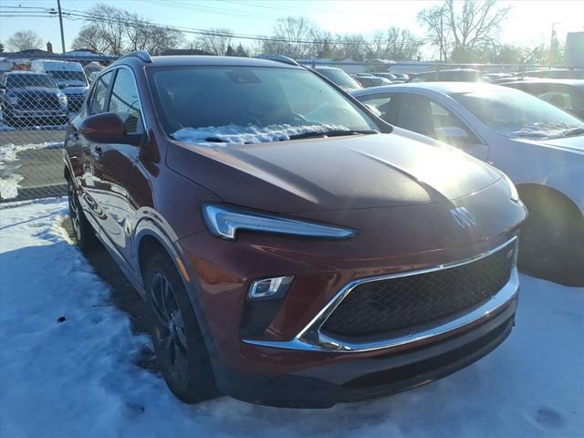 Used 2024 Buick Encore GX Sport Touring image 3