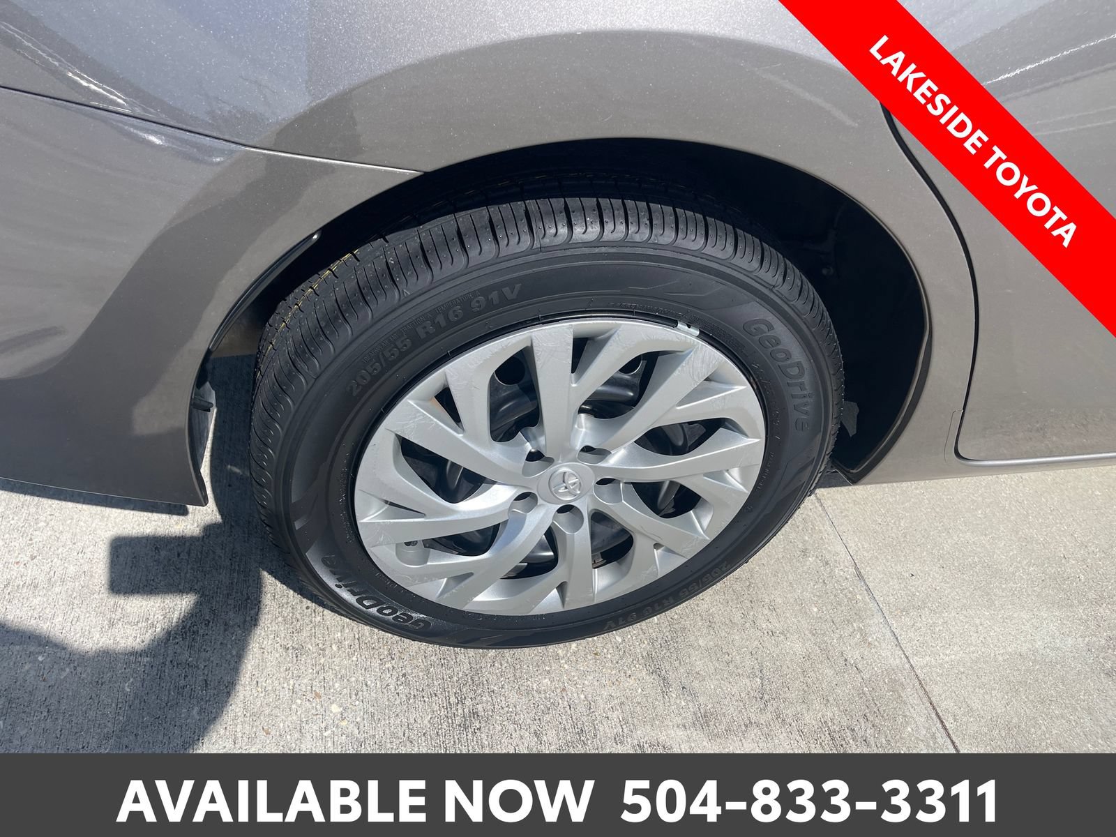 Certified 2018 Toyota Corolla LE FWD image 13