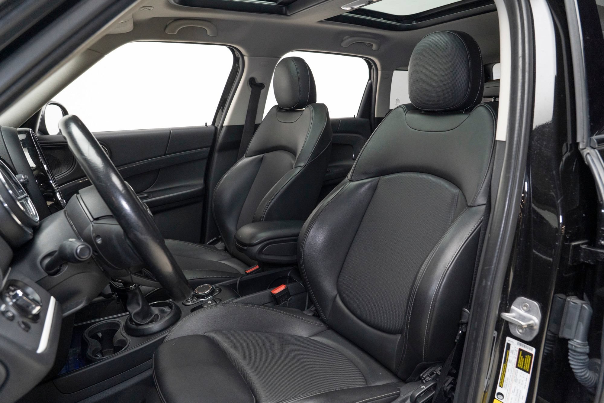 Used 2018 MINI Cooper Countryman S FWD image 3