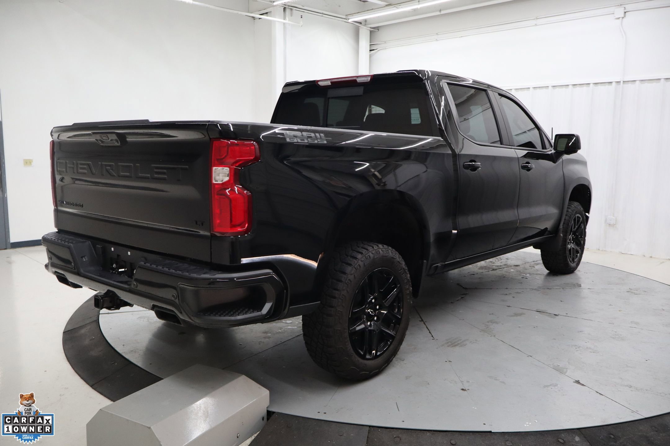 Used 2024 Chevrolet Silverado 1500 LT Trail Boss w/ LT Trail Boss Premium Package image 2