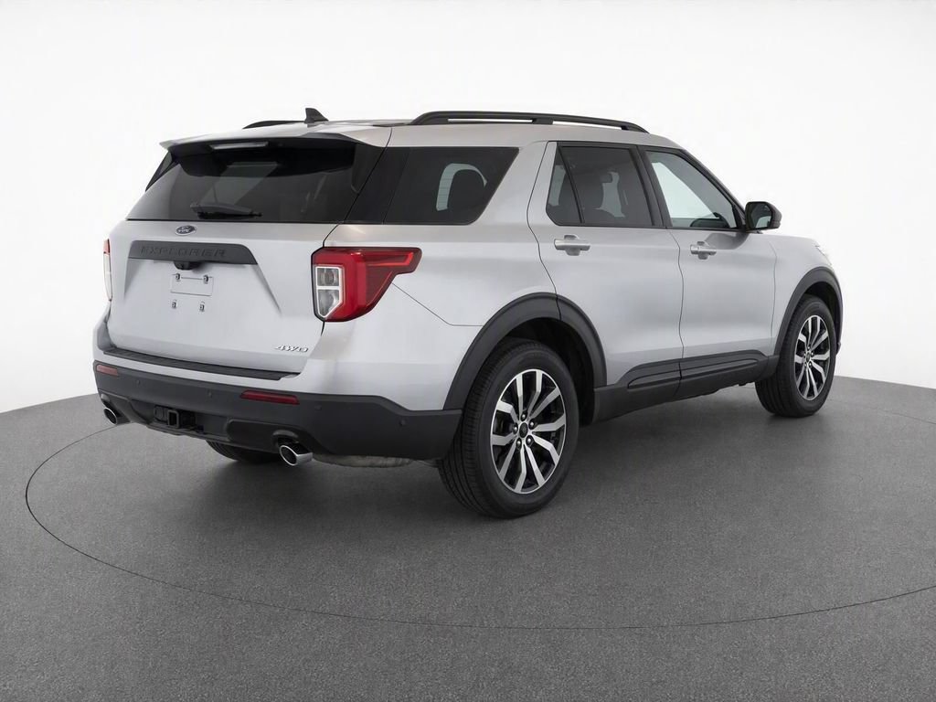 Used 2022 Ford Explorer ST-Line w/ Class IV Trailer Tow Package AWD/4WD image 3