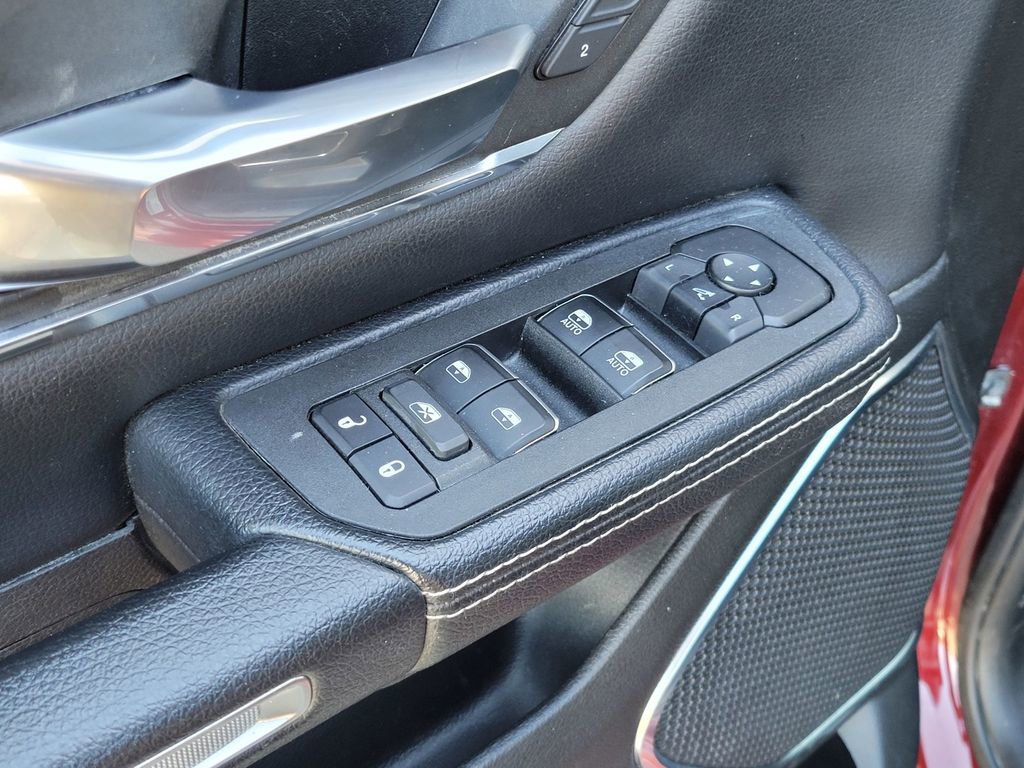 Used 2025 RAM 1500 Laramie image 17