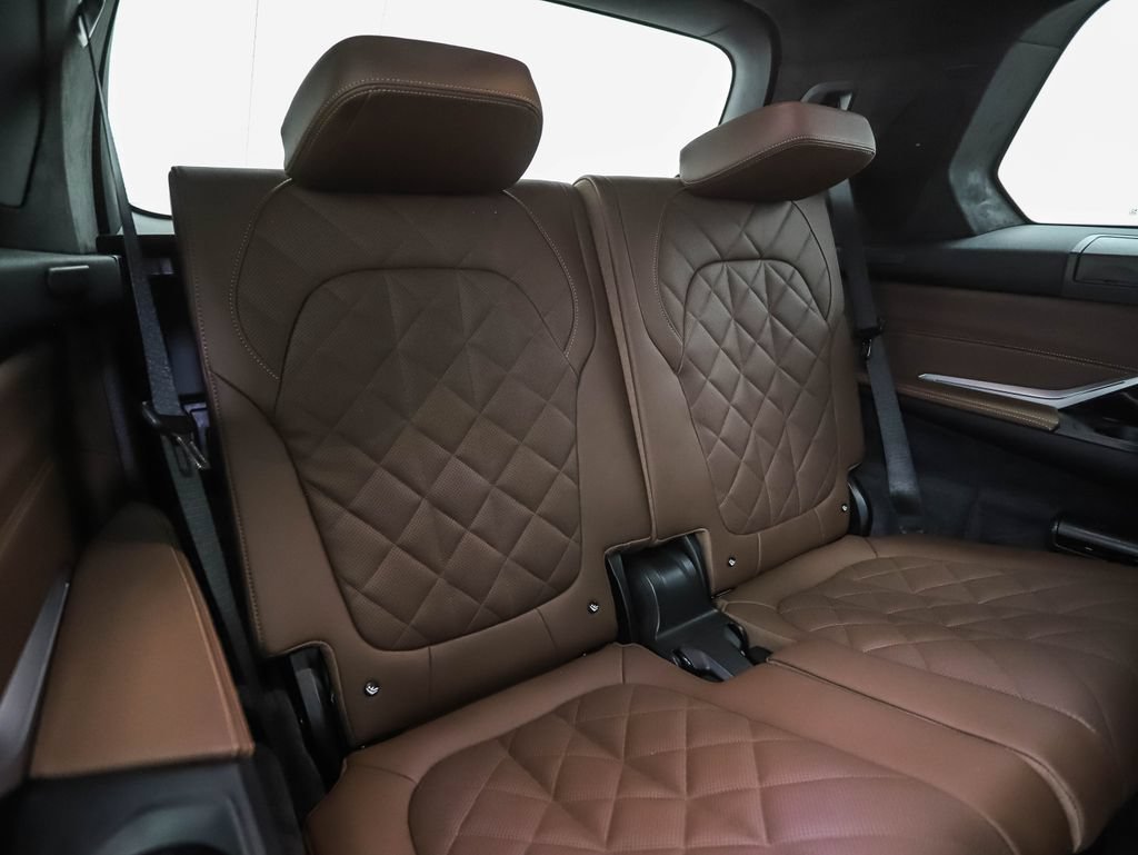 Used 2024 BMW X7 xDrive40i AWD/4WD image 35