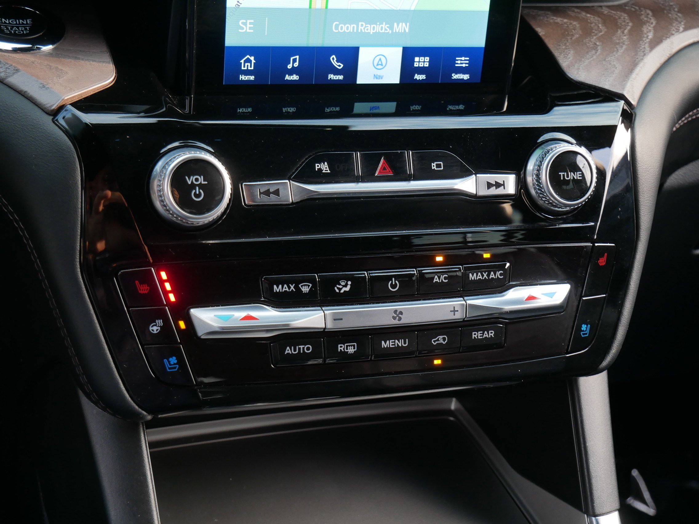 Certified 2022 Ford Explorer Platinum w/ Equipment Group 601A image 24