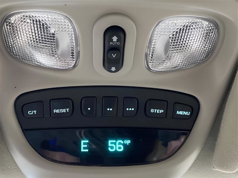 Used 2005 Jeep Liberty Limited image 20