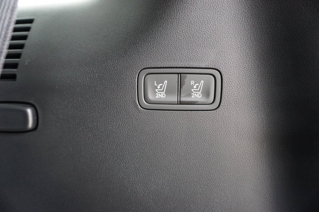 Used 2026 Hyundai Santa Fe SEL FWD image 9