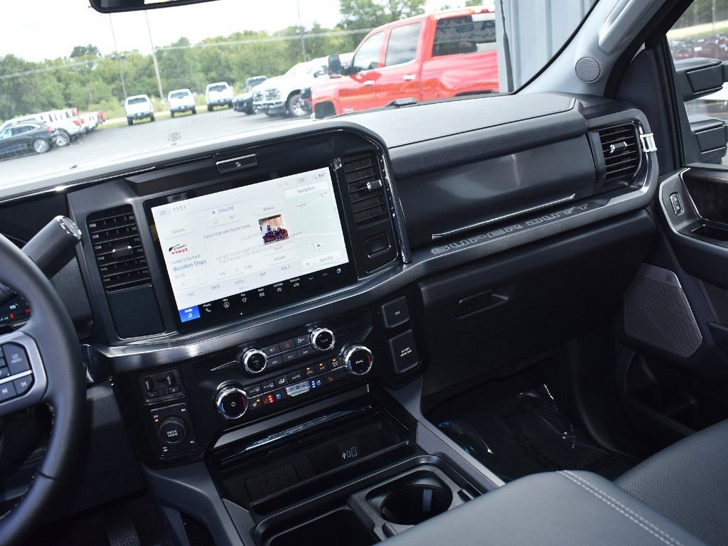 New 2026 Ford F350 Lariat w/ FX4 Off-Road Package image 19