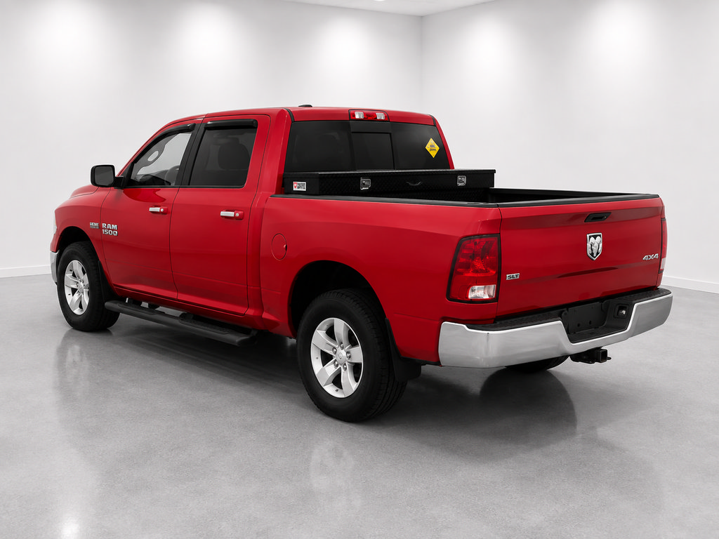 Used 2018 RAM 1500 Classic SLT RWD image 4