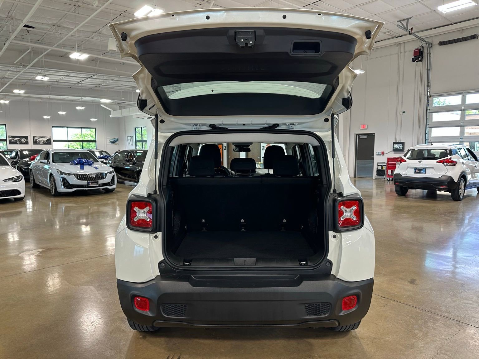 Used 2020 Jeep Renegade Sport image 36