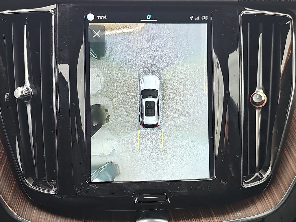 Used 2023 Volvo XC60 B5 Plus w/ Protection Package Premier AWD/4WD image 10