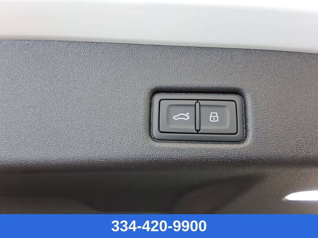 New 2025 Audi Q5 Premium Plus image 23