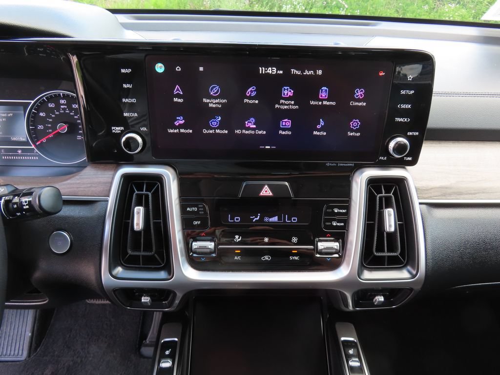 Certified 2022 Kia Sorento S w/ Panoramic Sunroof Package AWD/4WD image 24
