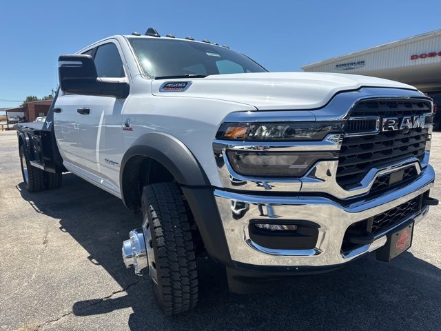 New 2025 RAM 4500 4x4 Crew Cab DRW image 9