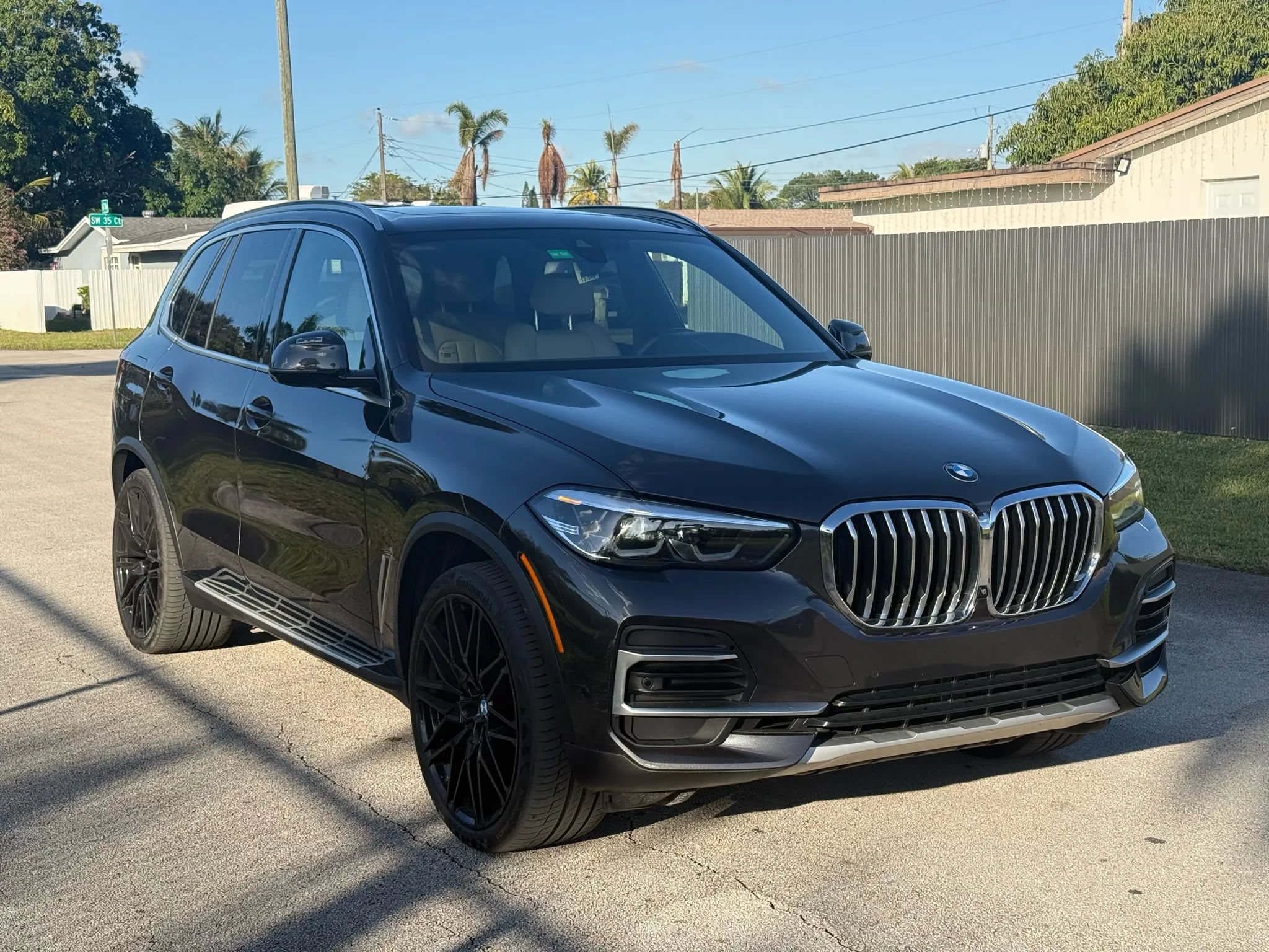 Used 2022 BMW X5 sDrive40i w/ Parking Assistance Package RWD image 1