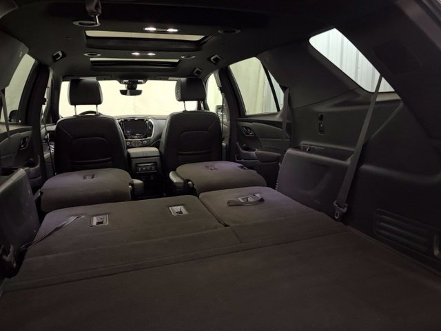 Used 2023 Chevrolet Traverse RS AWD/4WD image 16